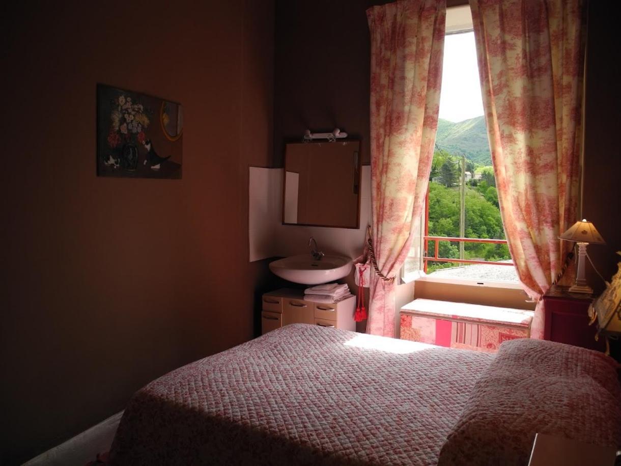 Hotel Le Comptoir Du Ranc De Bannes Sumène Exteriér fotografie